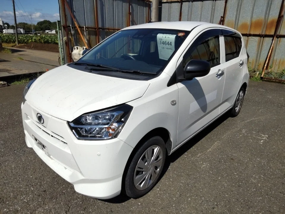 Daihatsu Mira e:S LA350S 2021